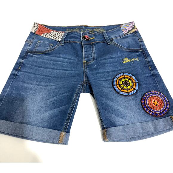 Desigual Beaded Patch Bermuda Denim Shorts – Size 28 - Picture 10 of 11